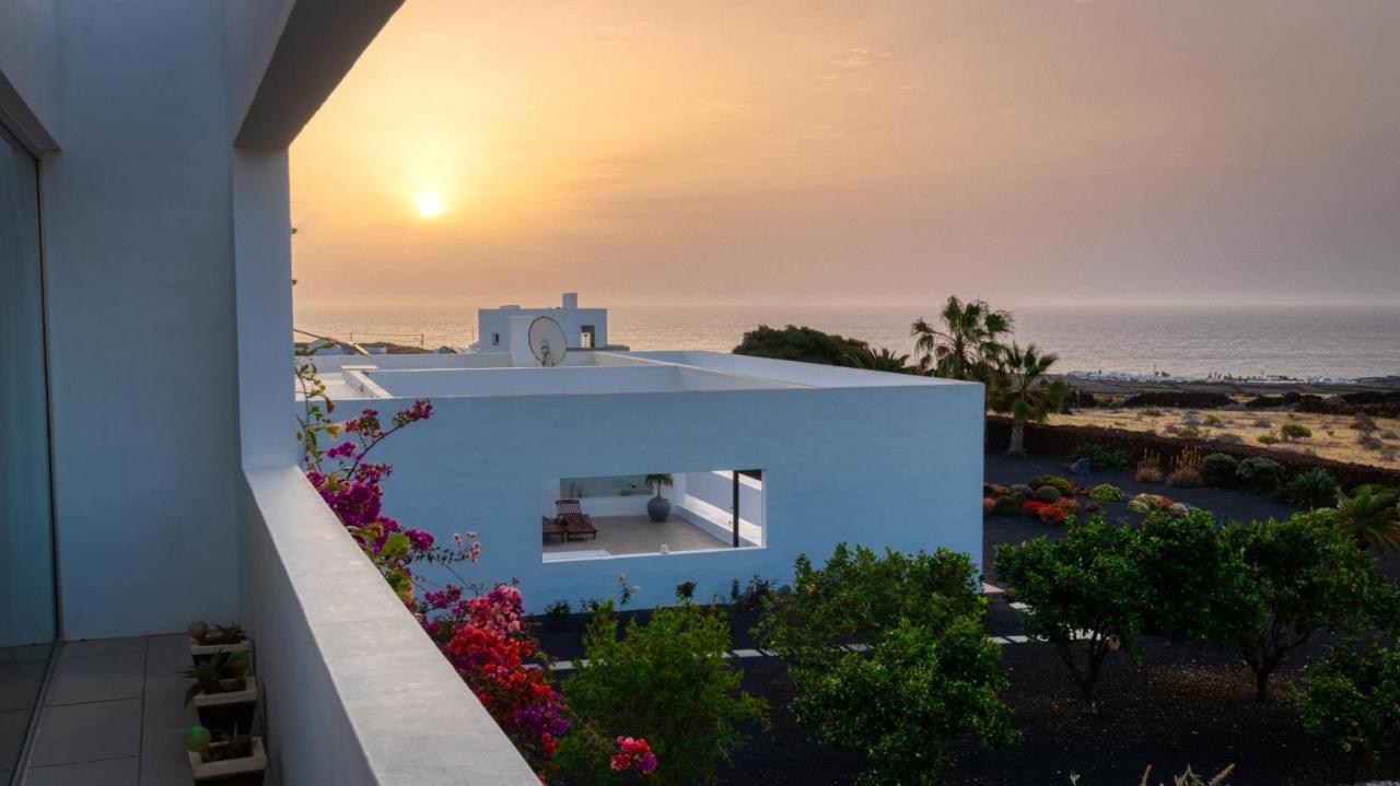 Villa Amor Costa Teguise Exterior photo
